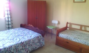 3 bedrooms, iron/ironing board, free WiFi, bed sheets