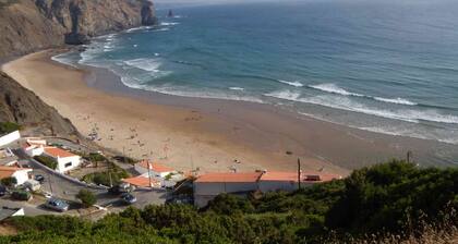 Amplio apartamento en la planta baja cerca de las mejores playas de la costa oeste del Algarve