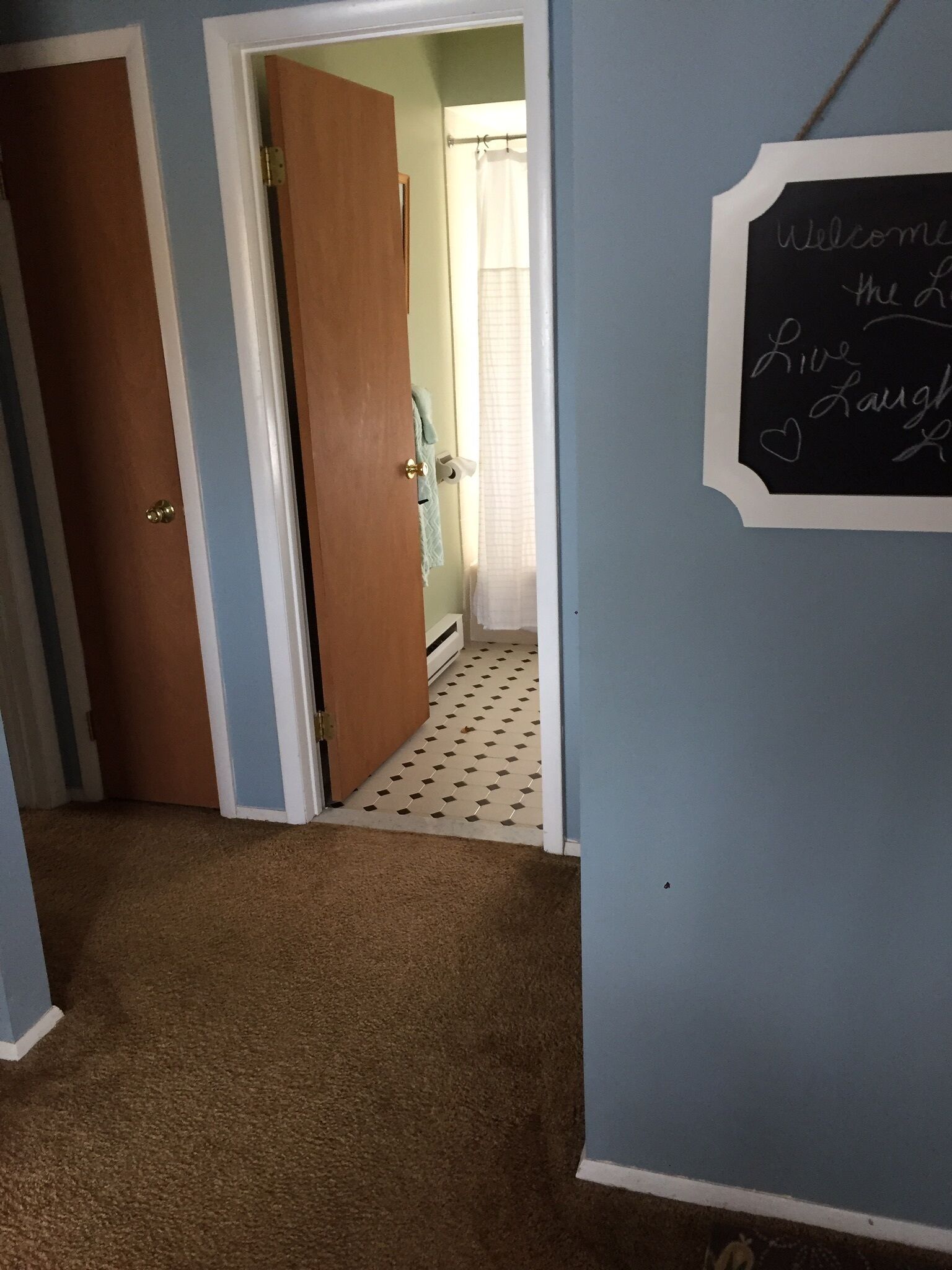 Lakeside Bungalow is located in the Pocono Mountains