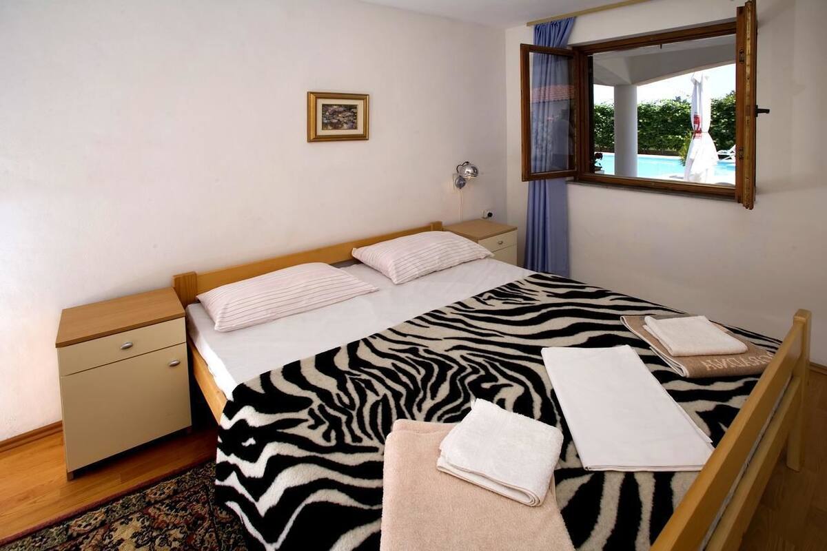 Iron/ironing board (on request), WiFi (free), bed sheets