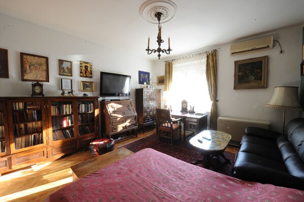 1 habitación y caja de seguridad en la habitación