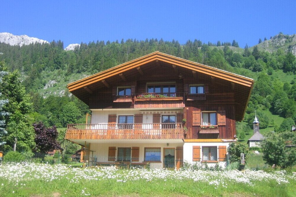 Spacious Apt classified *** NN in chalet - Chinaillon