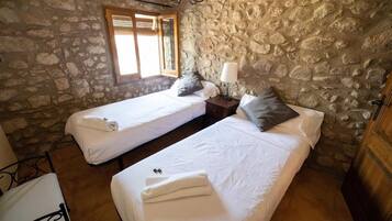 2 chambres, draps fournis