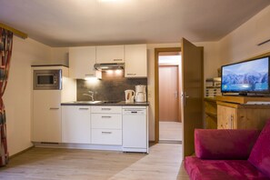 Fridge, oven, stovetop, dishwasher - Top 1 - House Gredler Mayrhofen (Mayrhofen)