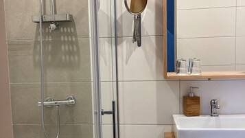 Douche, séchoir à cheveux