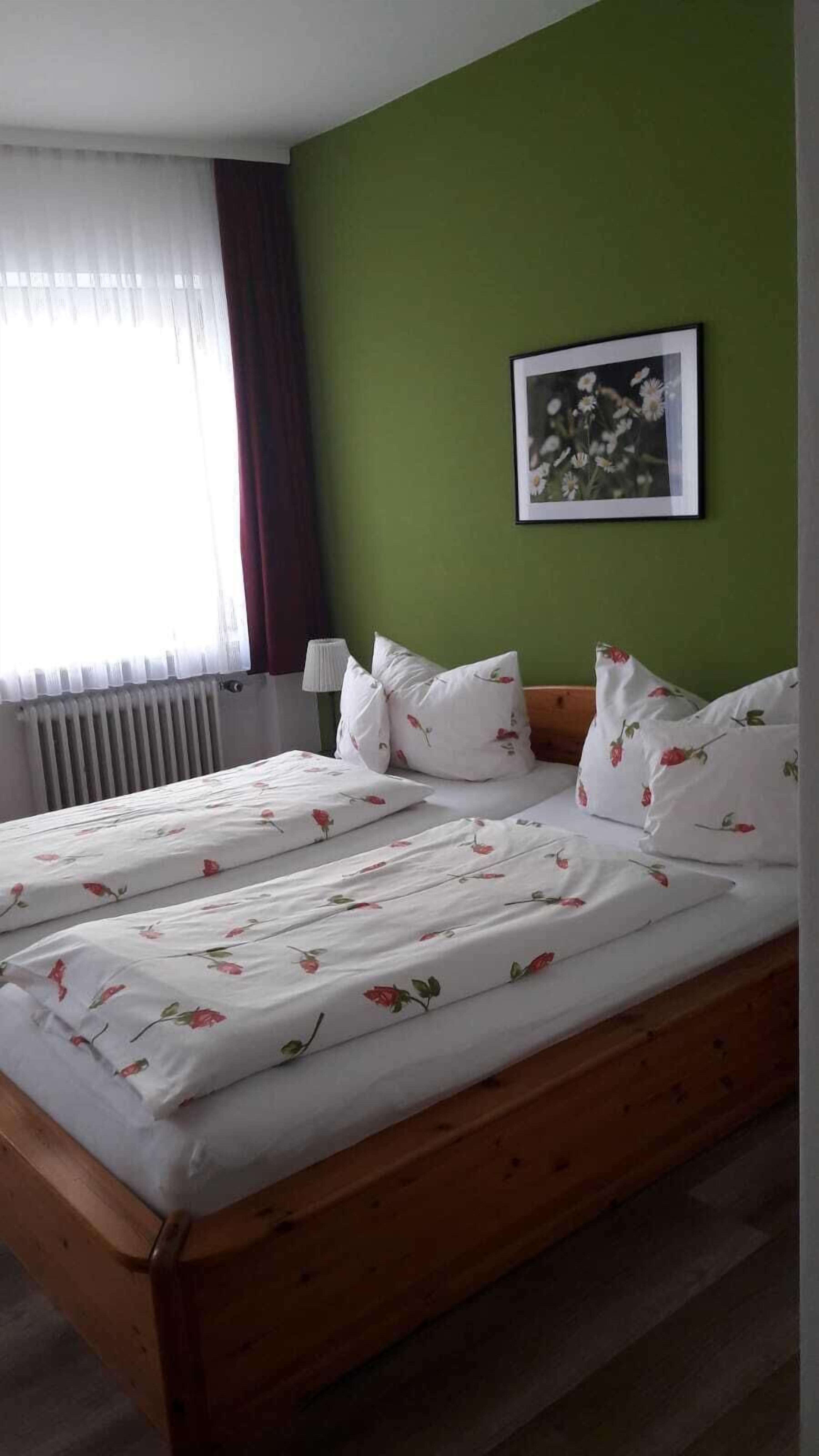 basic double room | free wifi, bed sheets
