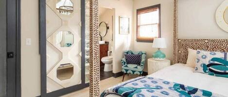 2 bedrooms, iron/ironing board, travel cot, WiFi