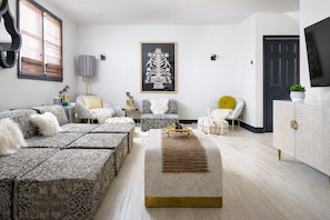 Imagen sin descripción, 2 de 32, botón