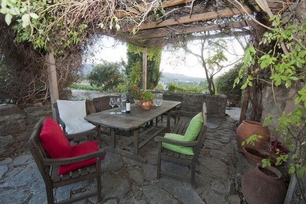 Daily continental breakfast (EUR 7.50 per person) - Celler Colltor (Santa Maria d'Oló)