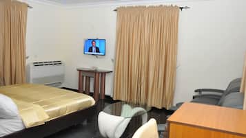 Desk, laptop workspace, free WiFi