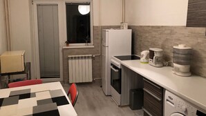 Leilighet – city | Eget kjøkken | Kjøleskap, ovn, kokeplater og vannkoker