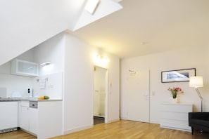 Premium Apartment | Living area - homefortimes Frankfurt-Airport (Langen)