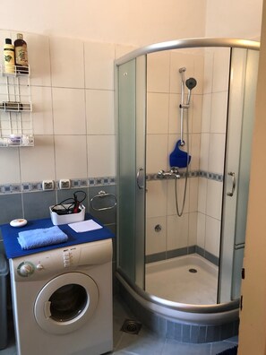 Apartment, 2 Bedrooms | Bathroom shower - Apartment Markovic (Belgrade)