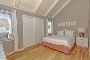 3 bedrooms, Internet - Ocean view villa with 2 decks and 2 golf carts; next door to BHI Club (Bald Head Island)