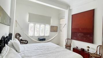 2 bedrooms, desk, iron/ironing board, travel cot