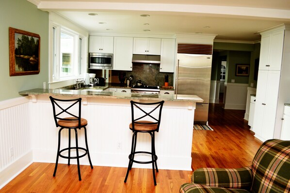 Fridge, microwave, dishwasher, highchair