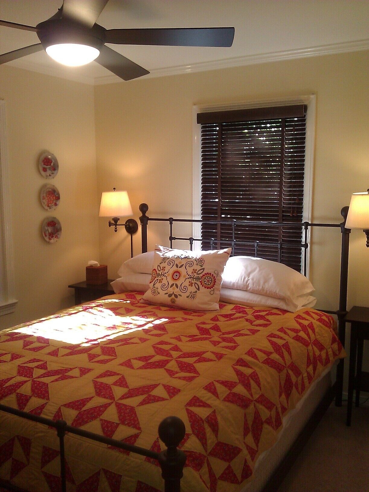 Your privacy guaranteed with either single room or whole house booking