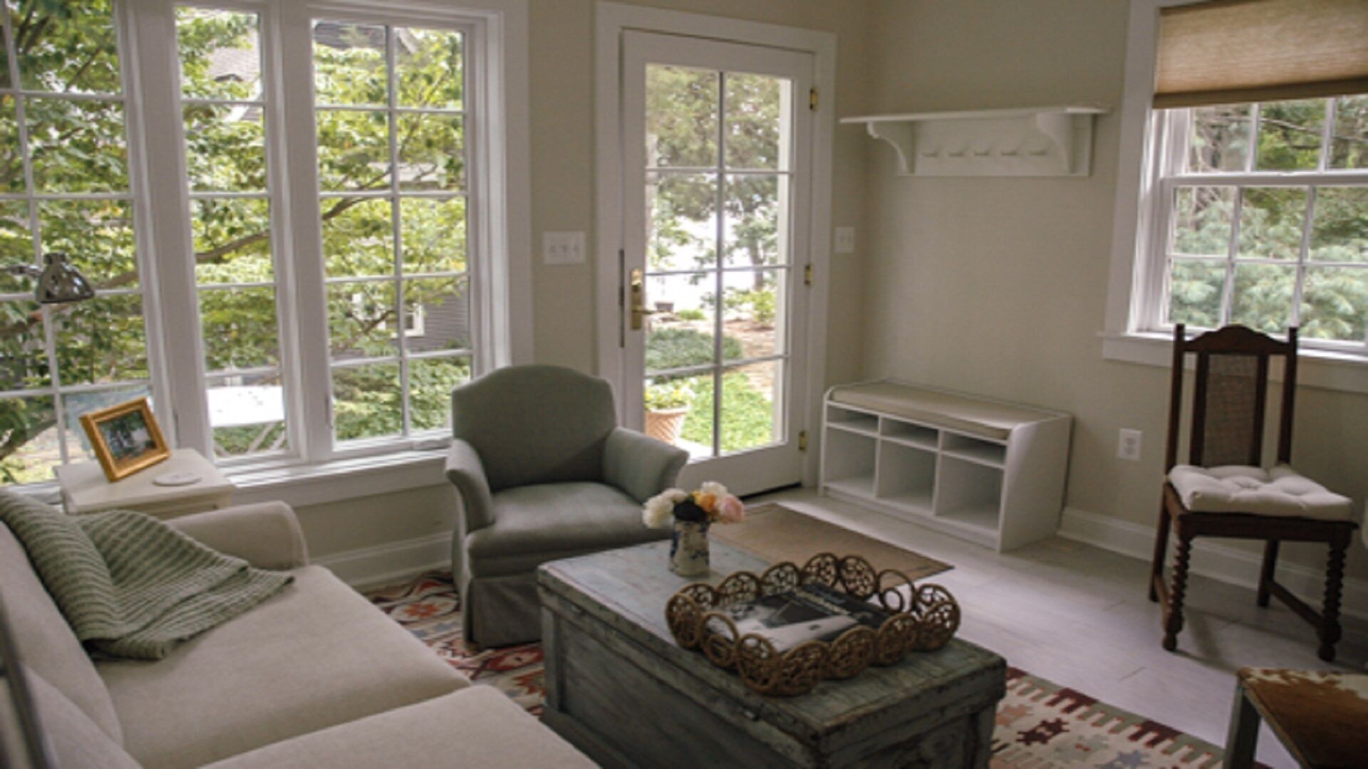 Annapolis waterfront "tiny house" in garden setting