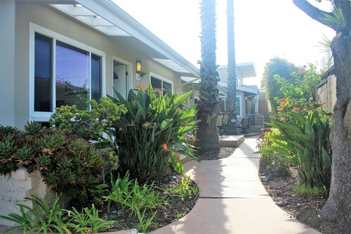 The Dolphin - Just Steps from the Beach - Pacific Beach