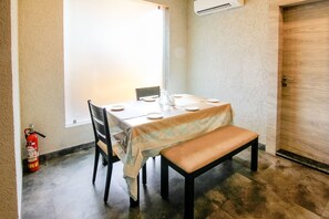 Dining - Siesta Medanta Medicity (Gurugram)