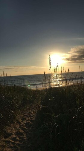 4 bed/2 bath OCEAN side with private BEACH ACCESS!