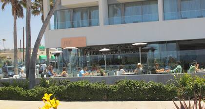 Chic Beach Apartment .. Askelta hiekkaan ... aivan uusi ... kuin boutique-hotelli!