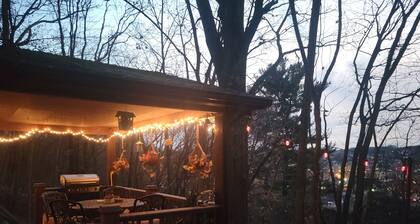 Cottage near Pittsburgh - Pet Friendly, No Pet/Cleaning Fees, Secluded & Quiet