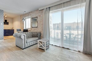 Comfort Apartment, 1 Queen Bed, Non Smoking | Hypo-allergenic bedding, individually decorated, individually furnished - Downtown Apartments Riverside Aura Island (Gdansk)