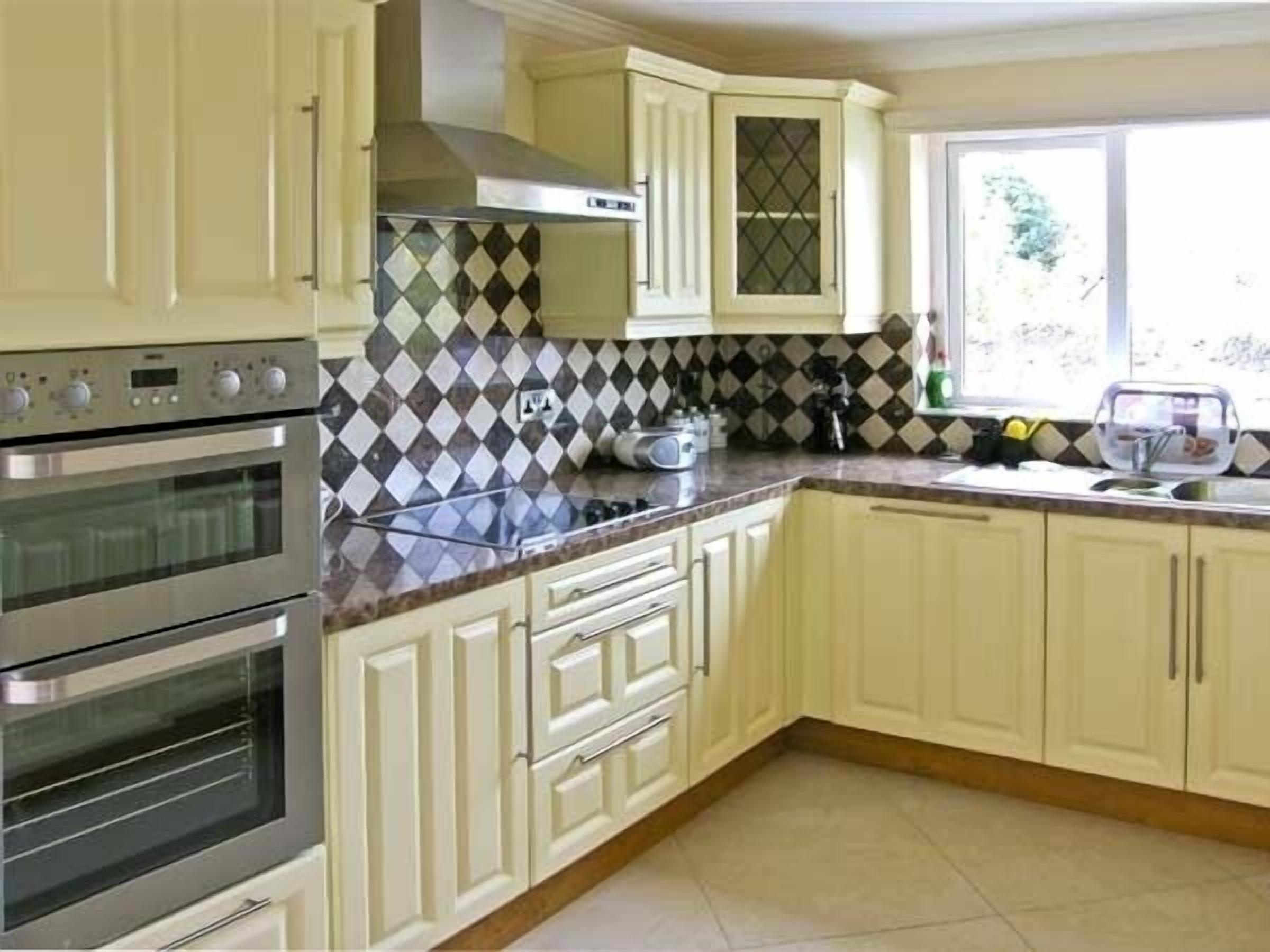 Ring of Kerry Holiday Home with Mountain & Sea Views