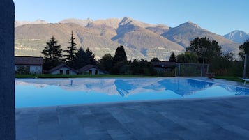 Piscina stagionale all'aperto