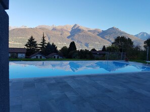Seasonal outdoor pool - Foresteria Villa Margherita (Colico)