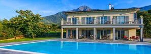 Piscina stagionale all'aperto