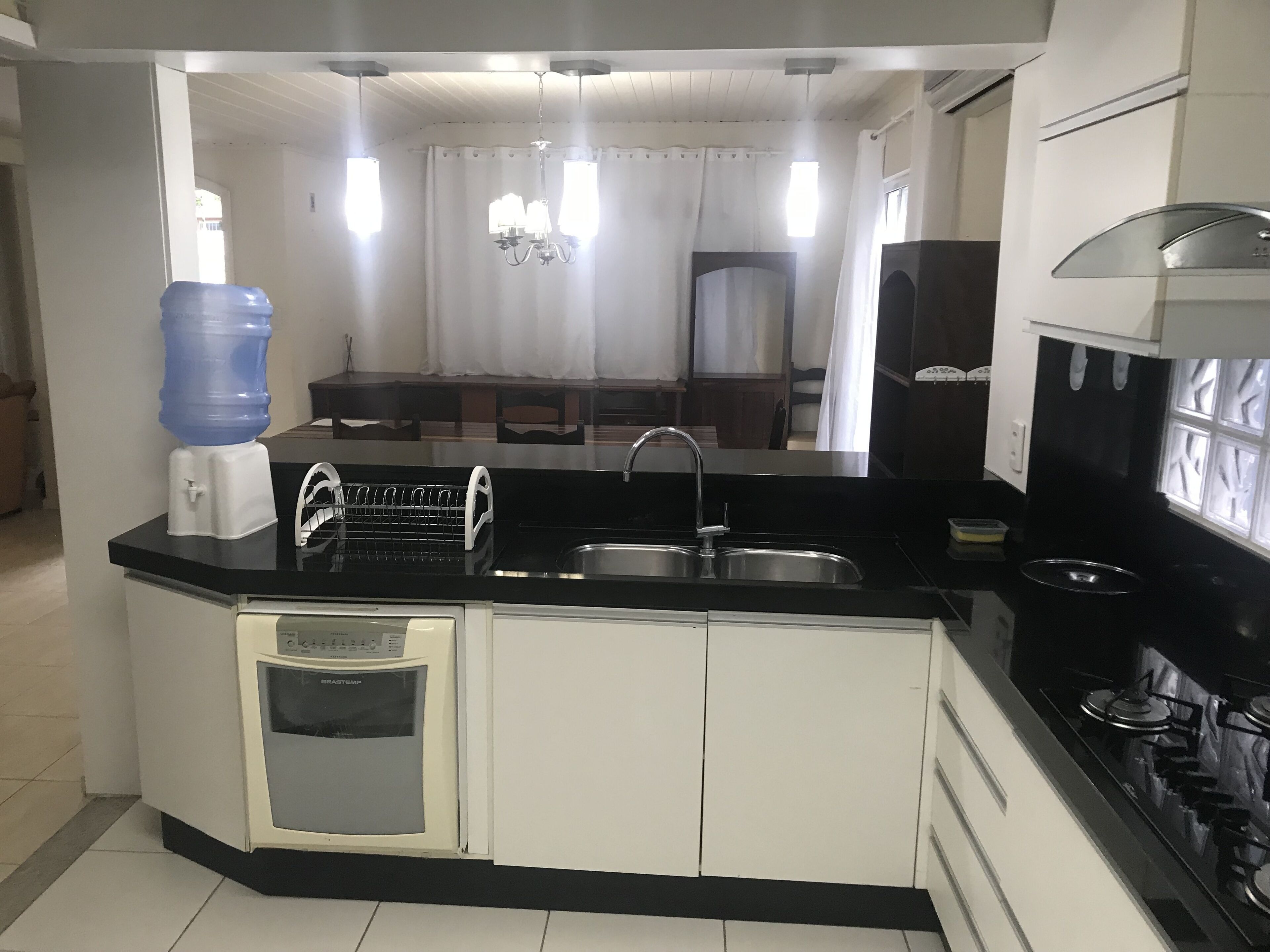 HOUSE17 CENTRAL PEOPLE / 5 BEDROOMS / AIR / 4 SPACES / POOL / BILLIARDS / WIFI /