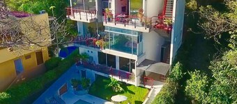 Unique 4th Floor Penthouse Getaway, Stunning Views, Steps To Sand!