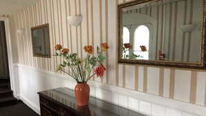 Property entrance - Fairlight Lodge Hotel (Hastings)