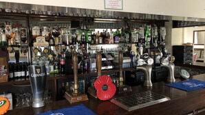 Bar (on property) - Fairlight Lodge Hotel (Hastings)