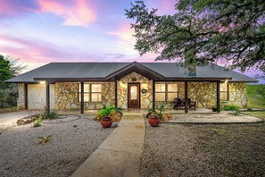 Exterior - Private pool, single story, NO bunk beds, less than 5-minute drive to THE Frio River in Concan, TX (Concan)