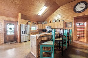 Fridge, microwave, oven, stovetop - Private pool, single story, NO bunk beds, less than 5-minute drive to THE Frio River in Concan, TX (Concan)