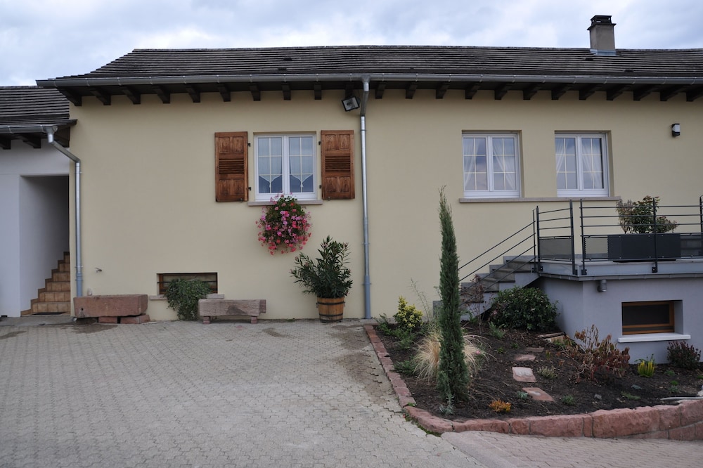 Beautiful Cottage In Soultzmatt In The Heart Of A Wine Estate