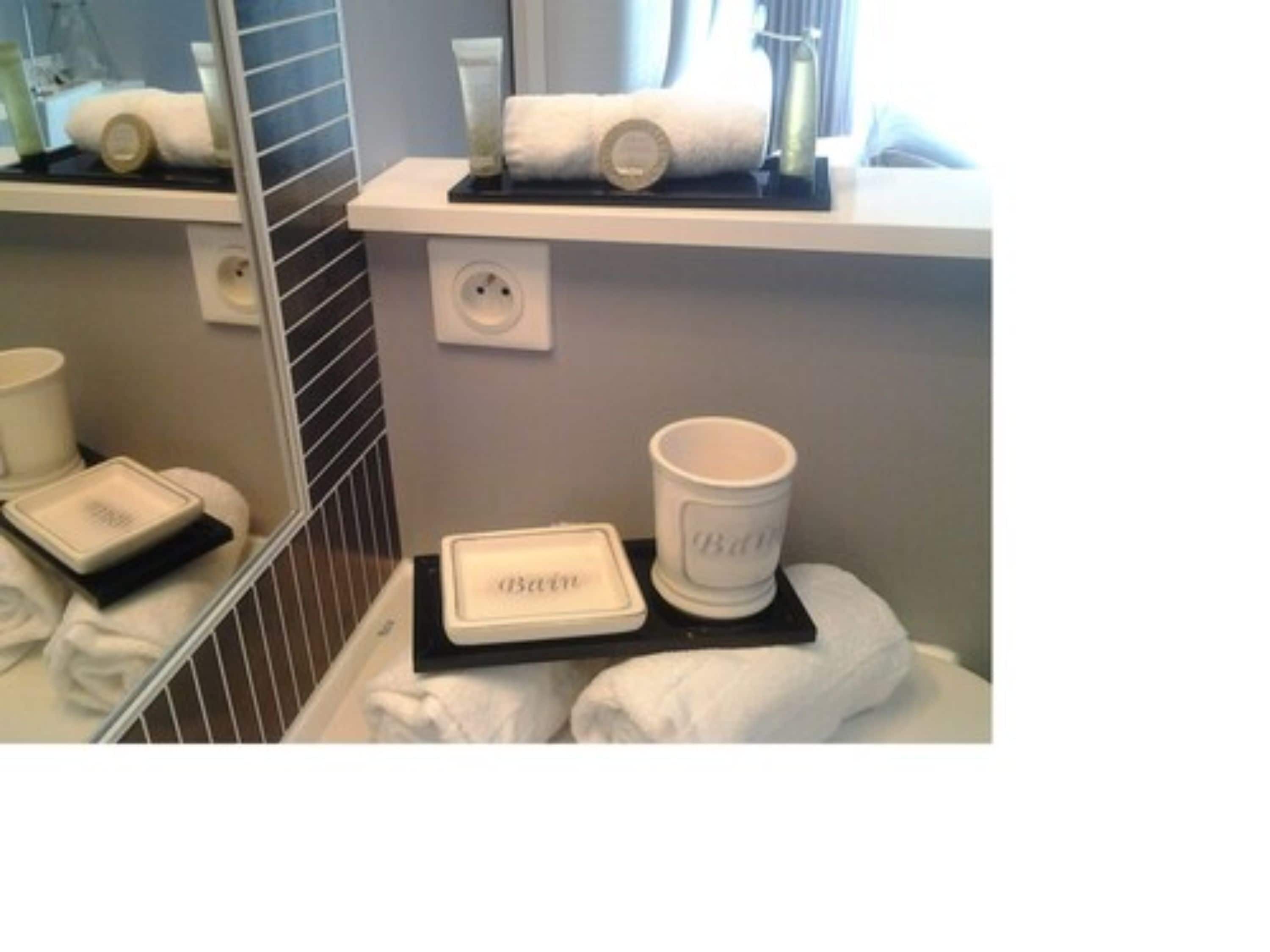 privilege double room | bathroom | free toiletries, hair dryer, towels