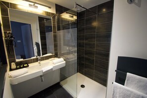 Chambre Double Deluxe | Salle de bain