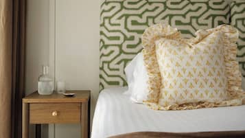 Decoración personalizada, muebles diferentes y escritorio