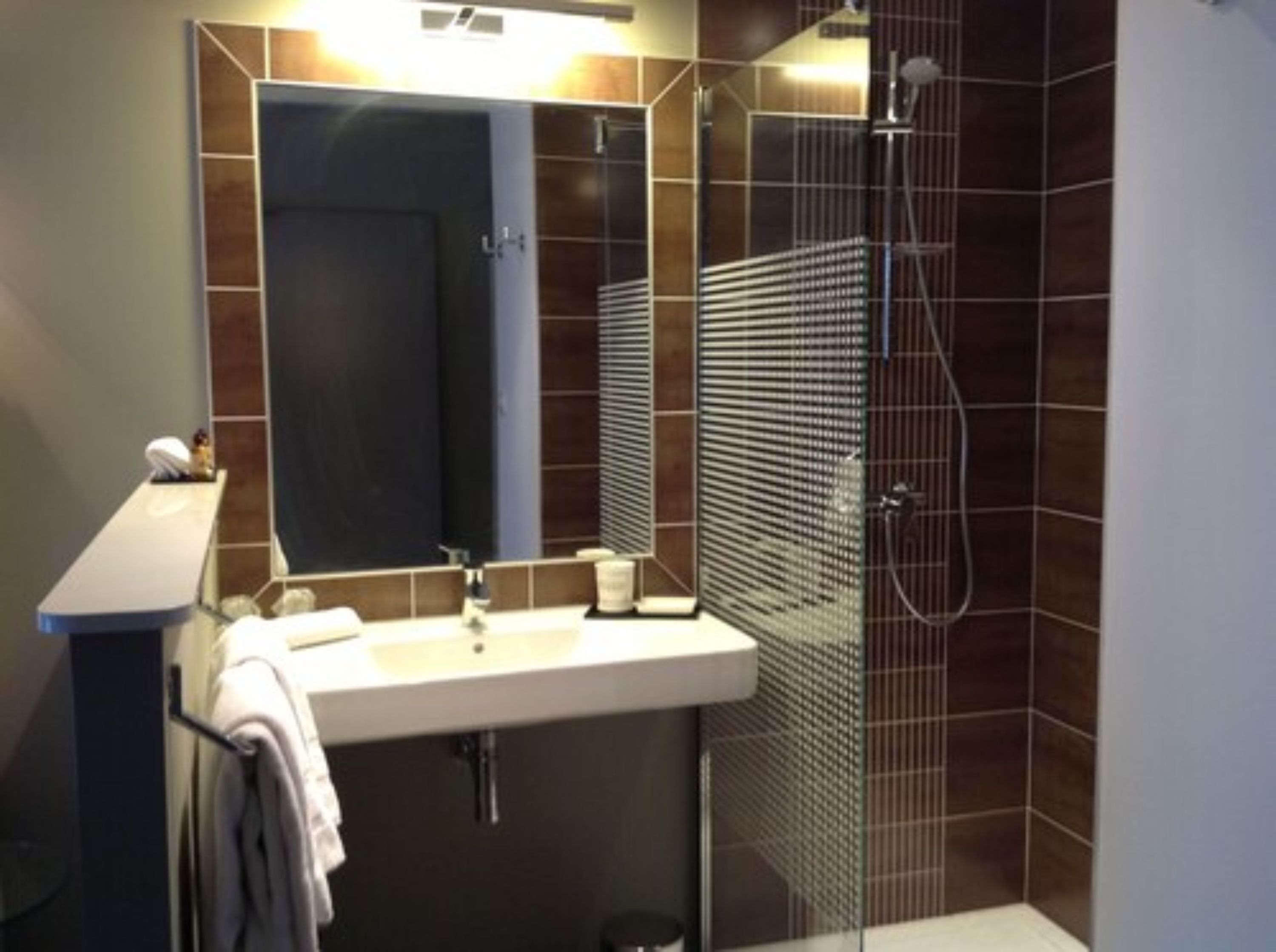privilege double room | bathroom | free toiletries, hair dryer, towels