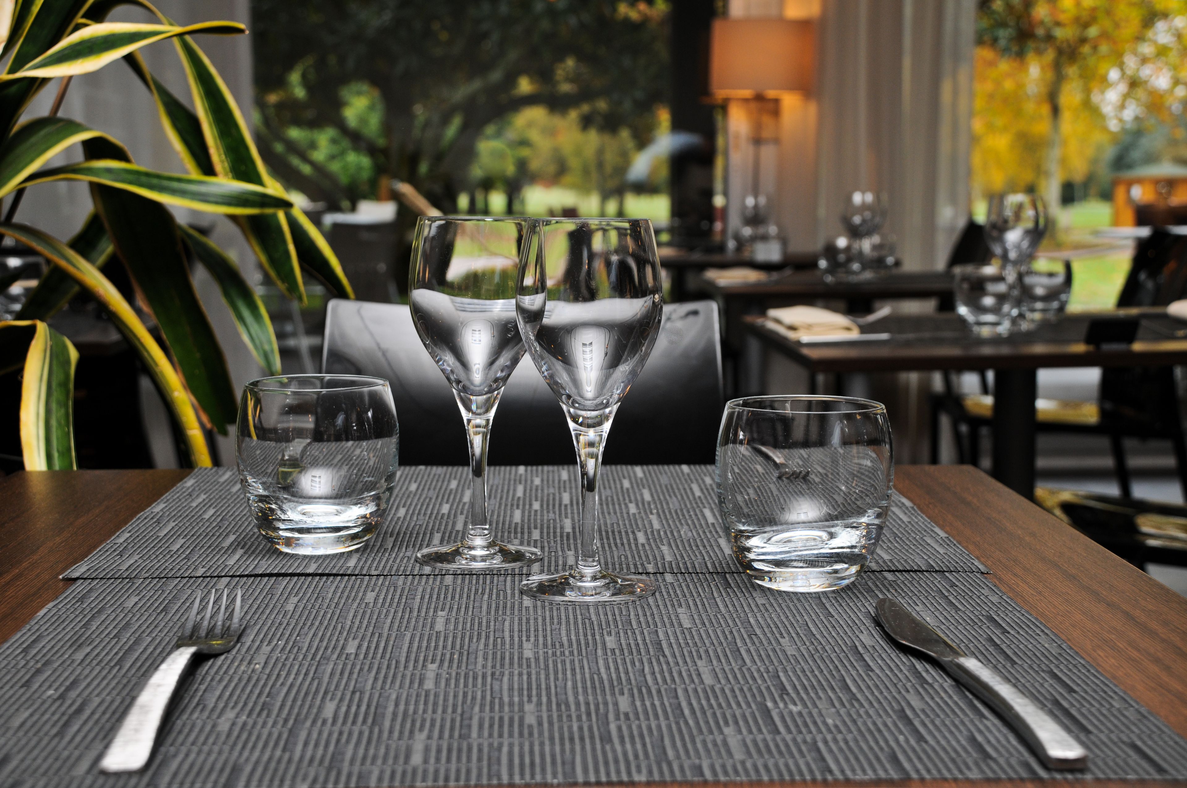 S&#x27;hi serveixen dinars, sopars i plats de cuina regional 