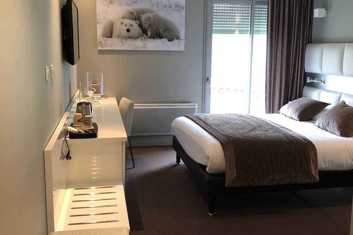 privilege double room | 1 bedroom, individually decorated, individually furnished, desk