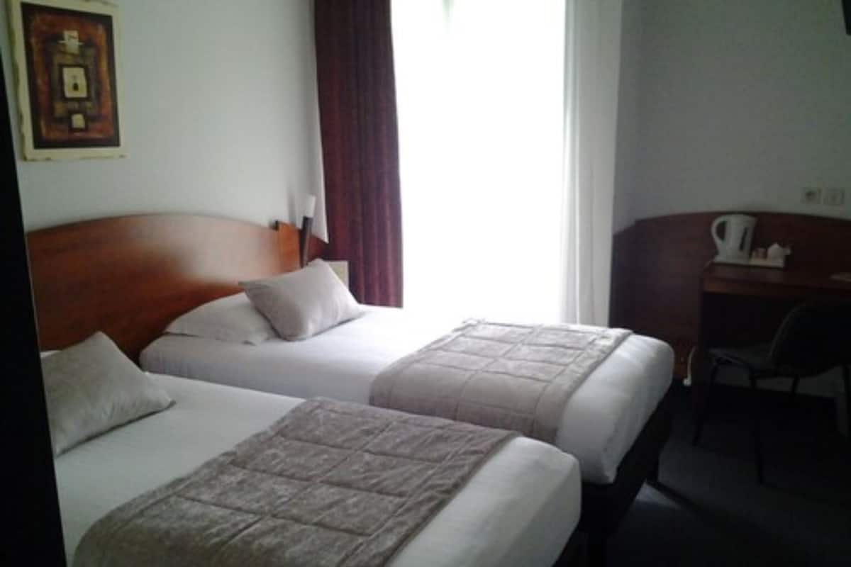 Comfort Double or Twin Room | Individually decorated, individually furnished, desk, blackout drapes