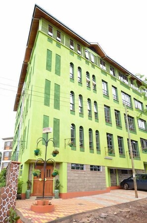 Front of property - Greenvale Hotel (Ruiru)