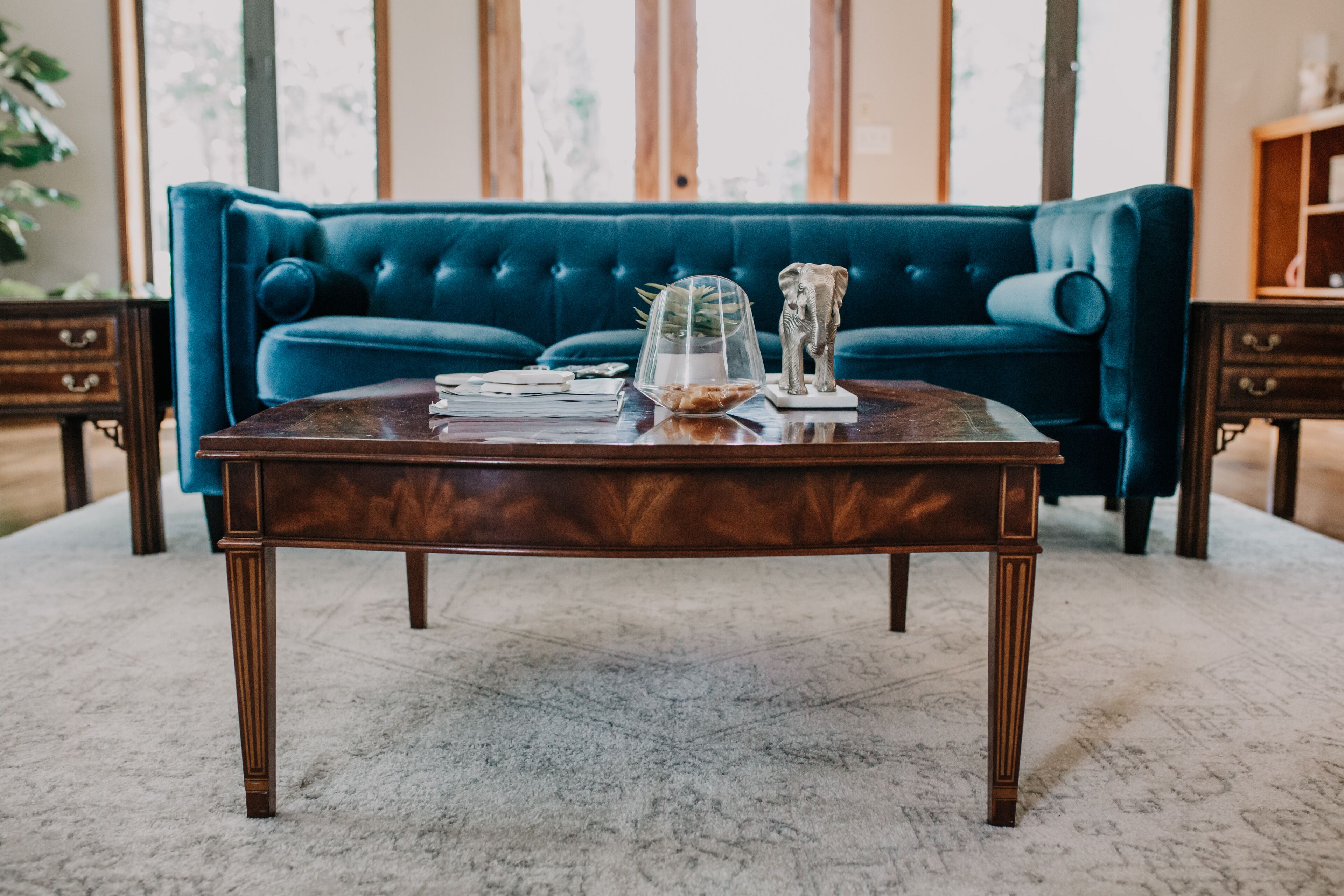 Large Home Overlooking Bay & Huge 400+yr Oaks Short Drive to Pensacola Beach