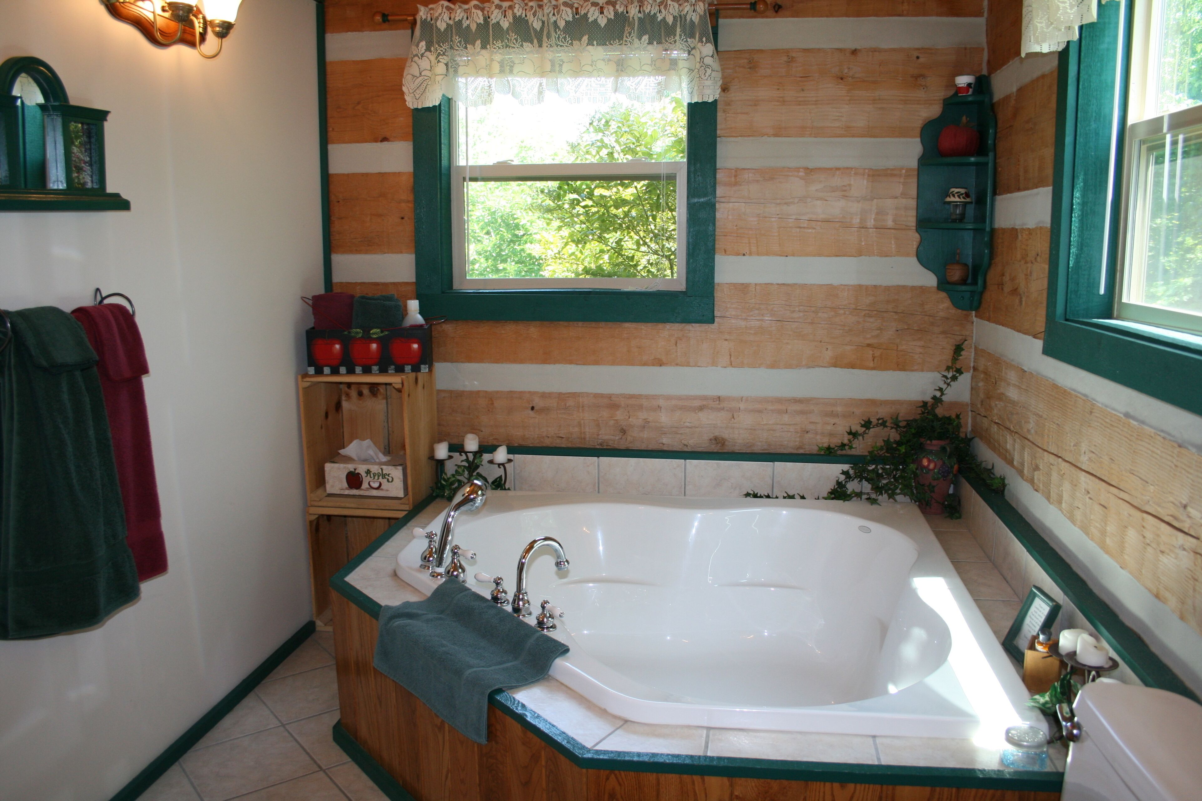 Rest & relax in a fully furnished cabin on a working orchard and vineyard.
