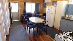 Dining - 57 Bashford St Driftwood Cottage (Jurien Bay)